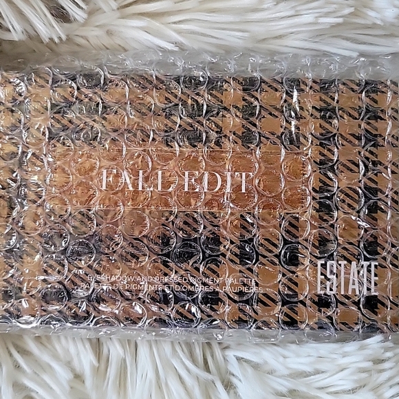 ESTATE COSMETICS FALL EDIT Eyeshadow and Pressed Pigment Palette - Picture 2 of 4